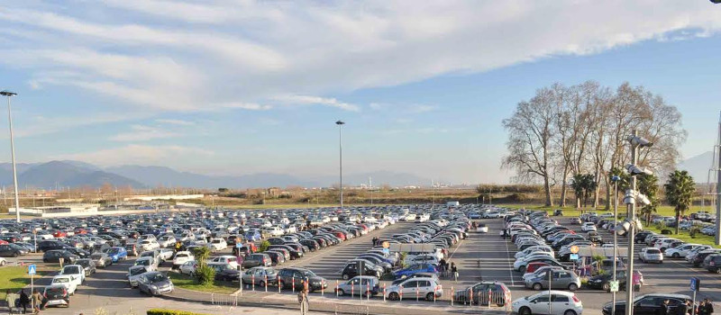 Partono I Saldi Traffico Impazzito Nell Area A Ridosso Del Casello Di Caserta Sud Disagi Di Automobilisti E Clienti Dei Centri Commerciali Caffe Procope Economia In Evidenza Primo Piano